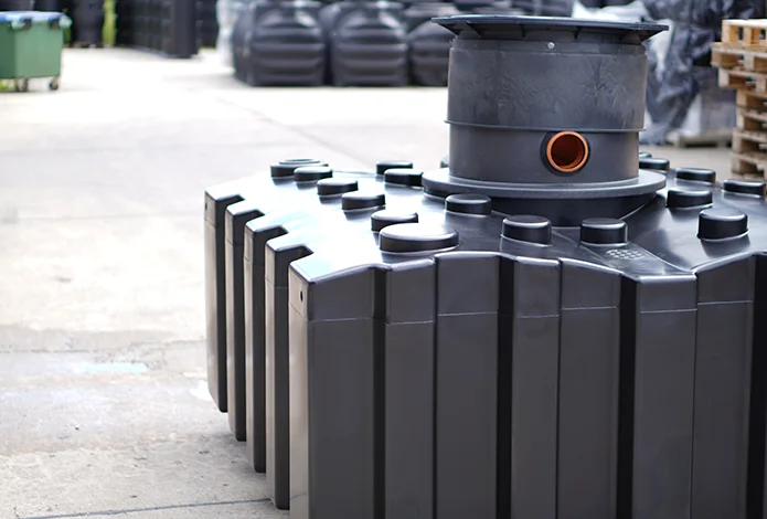 Verladung von Flachtanks bei GreenLife